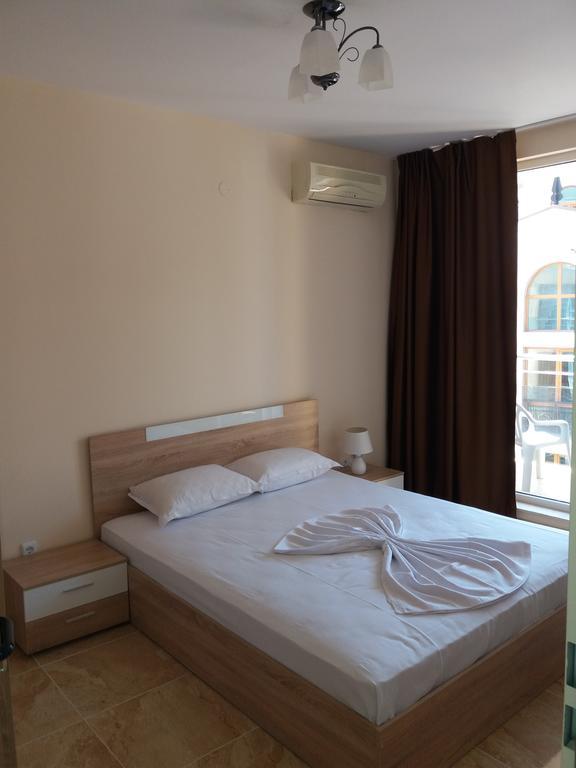 Golden Sea View Apartments 1 بوموري المظهر الخارجي الصورة