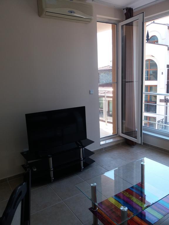 Golden Sea View Apartments 1 بوموري المظهر الخارجي الصورة
